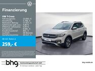 VW T-Cross, 1.0 l TSI MOVE T-Cross Life OPF, Jahr 2023 - Reutlingen