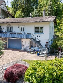 Gepflegte Doppelhaushälfte mit großzügigem Garten in idyllischer Lage von Lottstetten-Nackermühle - Lottstetten