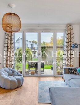 Großzügiges Reihenendhaus am Kühnbachteich mit Dachterrasse und Stellplatz - Hamburg