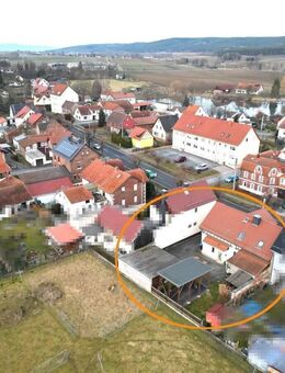 Gepflegtes Wohnhaus mit vielseitigen Nutzungsmöglichkeiten und gutem Platzangebot | Zentrale Lage mit guter Infrastruktur! - Krölpa