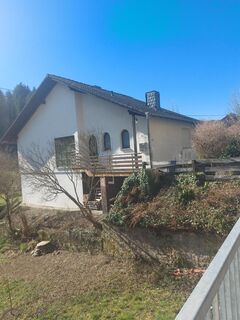 Gemütliches Einfamilienhaus mit einem schönen Gartengrundstück in Raumbach/Meisenheim zu verkaufen