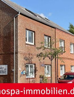 Ganz nah an der Eider! Großes Wohnhaus mit Garten, Garage und PKW-Stellplatz - Tönning