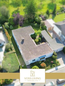 Bungalow in begehrter Hanglage mit viel Potential, großem Grundstück mit Garten und 2 Garagen - Karben