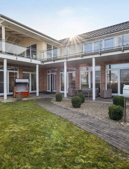 Exklusive Wasserfront-Immobilie: Ihr Rückzugsort in bester Lage in Hennstedt - Hennstedt (Landkreis Dithmarschen)
