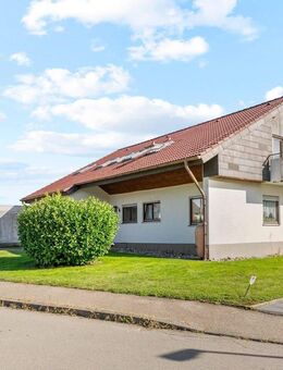 Familienfreundliches Wohnhaus in toller Lage und sehr großem Grundstück - Erkenbrechtsweiler