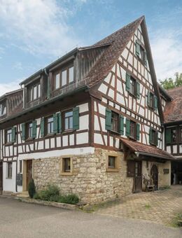 Wohnen wie im eigenen Haus - großzügige Maisonette mit Garten und Garage! - Wiernsheim