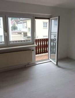 3-Zimmer-Wohnung mit Balkon und EBK in Heubach - Heubach