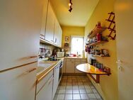 Pfiffige Dachgeschoss-Wohnung mit sonniger Dachterrasse und Garage in ruhiger 1-A-Lage - Budenheim