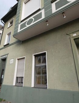 Gepflegte, sehr geräumige und effizient geschnittene 3,5-Raum-Maisonette mit Balkon - Gelsenkirchen