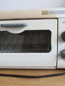 kleiner Backofen, zu schade zum entsorgen, voll funktionstüchtig in 07973