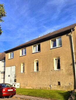 großes Einfamilienhaus mit Zufahrt und Nebengelass in Lengefeld zu verkaufen - Sangerhausen