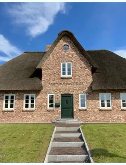 Exklusives Friesenhaus unter Reet in idyllischer Lage - Perfekt als Wochenendhaus oder Dauerwohnsitz - Drage (Landkreis Nordfriesland)