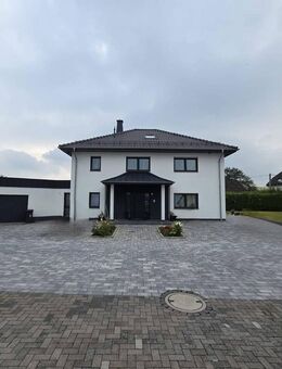 Neuwertiges und hochwertig ausgestattetes EFH mit Doppelgarage und 2 Terrassen in Siershahn - Siershahn