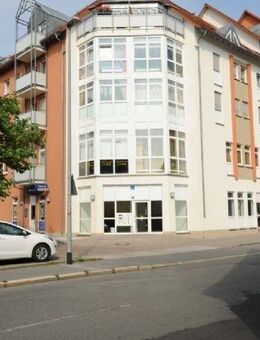 renovierte 3-Zimmer-Wohnung mit Balkon und Aufzug - Sonneberg