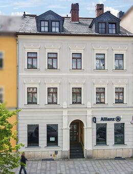 Profitables MFH mit 6 WE, 2 GE, Stellplätzen & Garten - Gründerzeit-Immobilie am Markt von Sebnitz! - Sebnitz