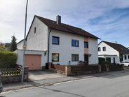 Zweifamilenhaus auch für Mehrgenerationen mit Ausbaupotential von PRIVAT - Scheinfeld