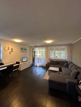 3 Zimmer Wohnung mit Balkon und Blick ins Grüne - Rohrdorf (Bayern)