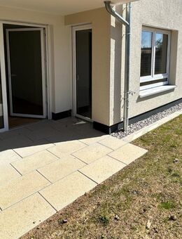 Helle 2-Zimmer-Erdgeschosswohnung mit West-Terrasse - Hochwertig, barrierefrei & perfekt für betreutes Wohnen - Herrenberg