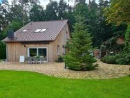 Exklusives Niedrigenergiehaus auf 1,5ha parkähnlichem Grundstück inkl. Baugenehmigung für weiteres Wohnhaus in 17375 Christiansberg - Luckow