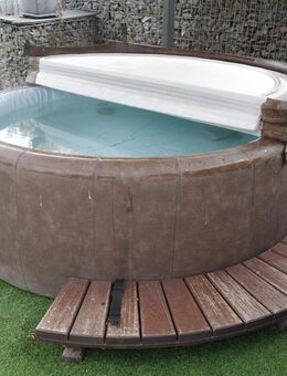 Softub Legend Whirlpool - Blumberg