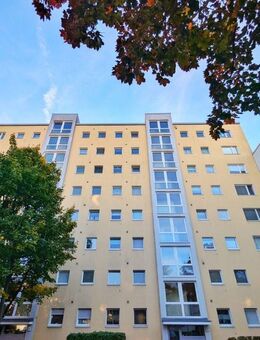 Attraktive Kapitalanlage: Charmante 2-Zimmer-Wohnung mit Westbalkon in Spandau - Berlin
