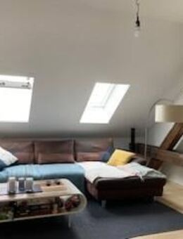 Tolle 4-Zi-DG-Wohnung im Loft-Style - in denkmalgeschütztem Haus - Nebenkosten-VZ inklusive Strom-VZ - frei ab 01.10.25 - Ingolstadt