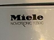 Kondenstrockner von Miele NOVOTRONIC T233C defekt zum ausschlachten oder reparieren - Werther (Westfalen)