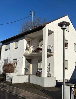 ERBBAU: Modernisierungsbedürftiges Zweifamilienhaus in Aichach - OT Griesbeckerzell - Aichach