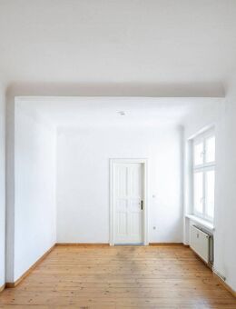 Gestalten Sie Ihr Traumzuhause - bezugsfreie 2-Zi.-Altbauwohnung mit Dielen und franz. Balkon! - Berlin