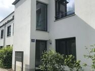 2-Zimmer-Wohnung mit gehobener Innenausstattung in ruhiger und gepflegter Wohnanlage - Ingolstadt
