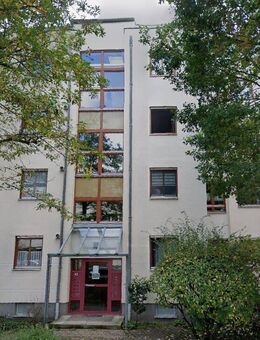 Gepflegte 3,5-Zimmer-Wohnung mit TG-Stellplatz und Aufzug in Erlangen-Süd - Erlangen