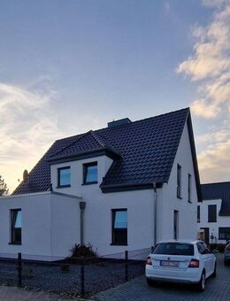 Kernsaniertes Einfamilienhaus Kapitalanlage! 2 Generationenhaus! - Sassenburg