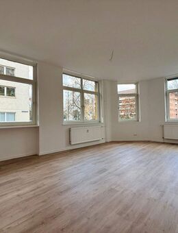 Erstbezug nach Sanierung - helle 3 ZKB-Erdgeschoss Altbauwohnung - Mannheim