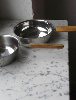 2 Stielpfännchen Holzgriffe Braun&Kemmler Norway Butterpfännchen 18/8 Edelstahl Vintage zusammen 19,- - Flensburg