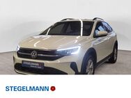 VW Taigo, 1.0 l TSI OPF Life, Jahr 2022 - Lemgo