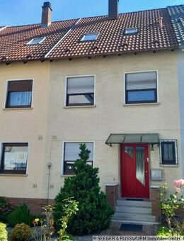 Familienfreundliches Reihenhaus (Erbpacht) mit großer Sonnenterrasse und Garage - Ettlingen