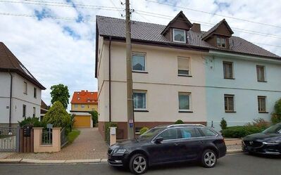 Eigennutzung oder Anlage. Kleines Zwei- Dreifamilienhaus mit vielen Möglichkeiten