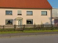 Geräumiges, renovierungsbedürftiges Haus mit Garage und kleinem Grundstück - Lippstadt