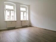 !! Einbauküche möglich, 2-Zimmer-Wohnung mit neuem Laminat im Stadtteil Schlosschemnitz !! - Chemnitz