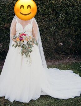 Brautkleid · A-Linie · Gr. 42 inkl. Schleier und Reifrock - Emden