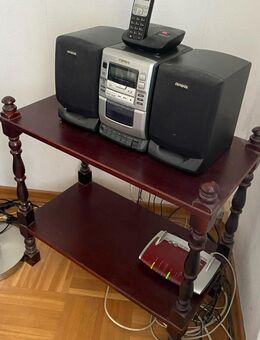 Beistelltisch mit zwei Ablagen - Eime