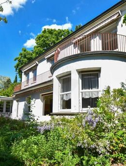 Zeitlose Villa mit Charakter auf großem Grundstück im Hardtwald - Bad Homburg (Höhe)