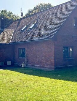Zweifamilien/Mehrgenerationenhaus auf großem Grundstück mit Zukaufmöglichkeit auch für Pferdehaltung - Beverstedt