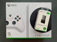 Verkaufe Xbox Series S mit 1TB Speicher + 2 TB HDD und Zubehör - Neumünster
