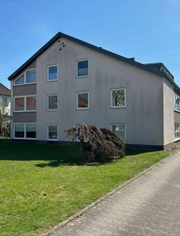 Ihr neues IMMOBILIEN QUARTIER: Gut vermietetes 8-Familienhaus auf großem Grundstück - Wunstorf