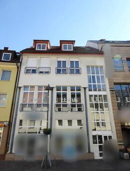 Komfortable Stadtwohnung über zwei Etagen mit Domblick und Dachterrasse (Fahrstuhl vorhanden) - Paderborn
