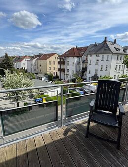 altersgerechte Wohnung in gepflegtem Haus mit Balkon und Fahrstuhl - Zwickau