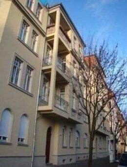 Moderne helle 2- Raum Wohnung mit Balkon, in ruhiger Seitenstraße gelegen. - Magdeburg