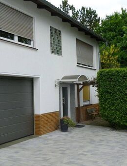Gewerbeimmobilie und Wohnhaus mit Einliegerwohnung und Garage - Bad Zwesten