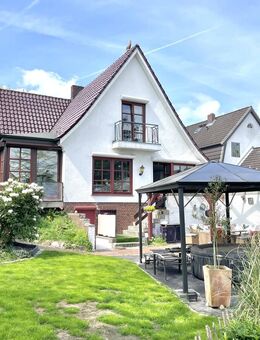 Top Lage in Pinneberg! Modernisiertes Einfamilienhaus mit Garage, Gartenparadies und vielen Extras! - Pinneberg